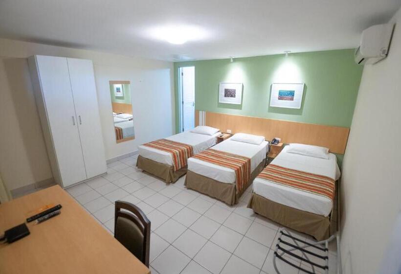 חדר סטנדרט לשלושה, Villaoeste