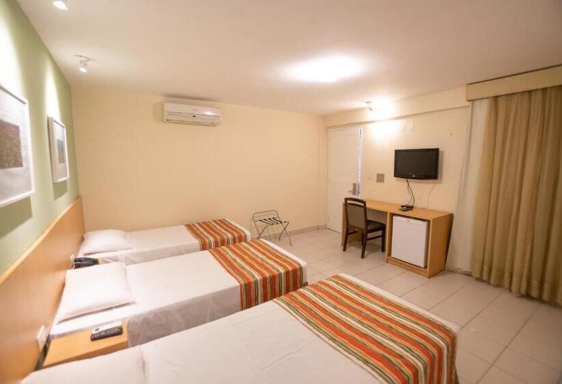 חדר סטנדרט לשלושה, Villaoeste