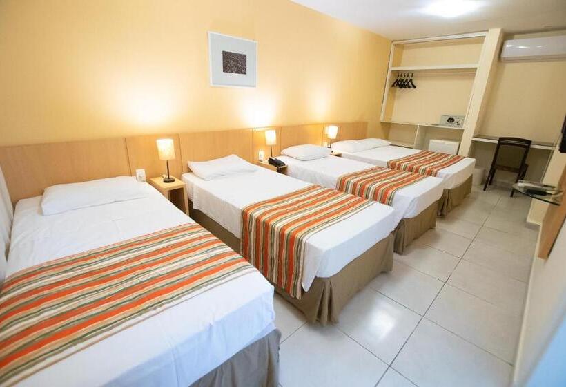 חדר משפחתי, Villaoeste