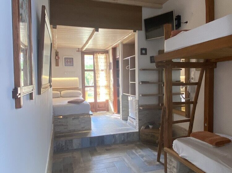 اتاق استاندارد چهار تخته, Villa Mata