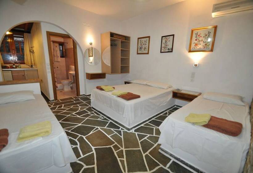 اتاق استاندارد چهار تخته, Villa Mata