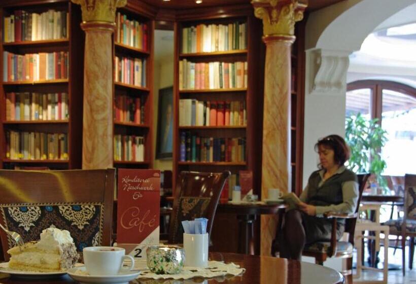 Студия Стандарт, Vier Spitzen