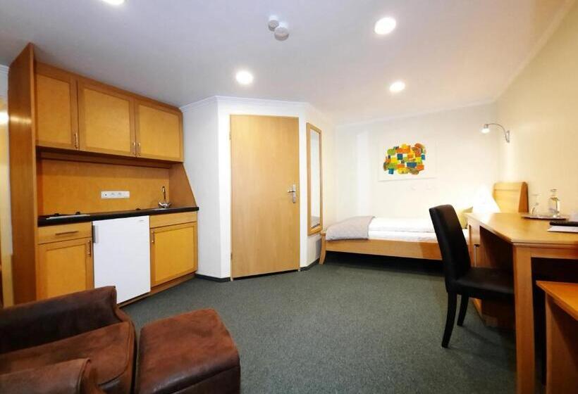 Студия Стандарт, Vier Spitzen