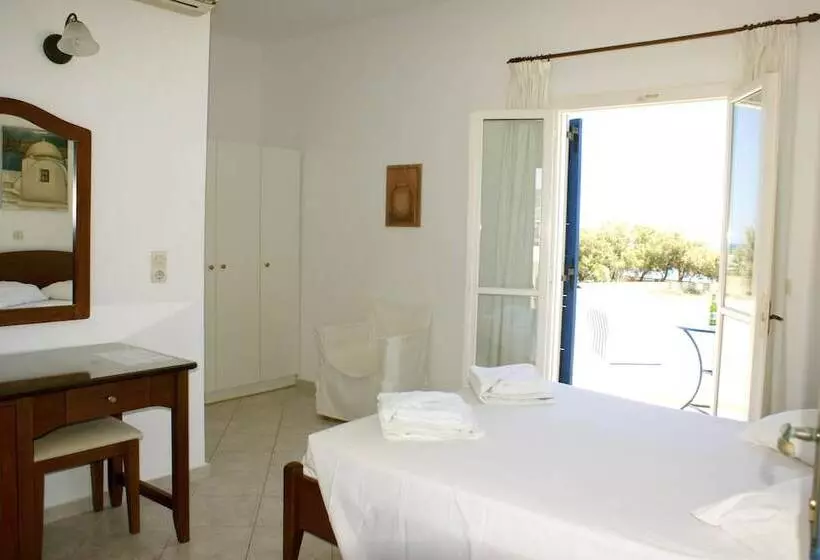 اتاق استاندارد با چشم‌انداز دریا, Blue Bay Villas
