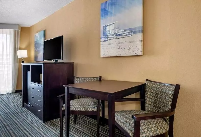 ２ダブルベッドのスタンダードルーム, Spark By Hilton Ormond Beach Oceanfront