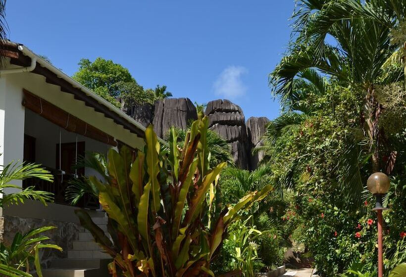 اتاق سوپریور با چشمانداز باغ, Villa Chez Batista