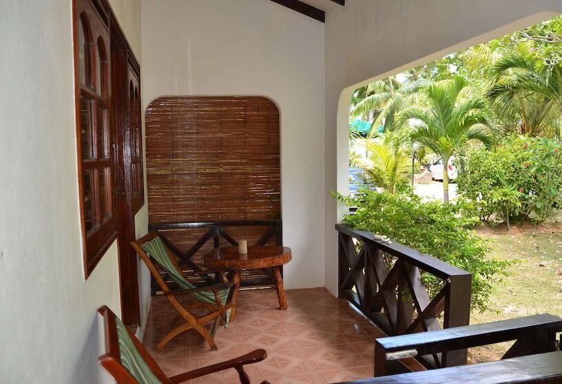 اتاق استاندارد با چشمانداز باغ, Villa Chez Batista