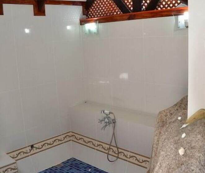 سوئیت پرزیدنت, Villa Chez Batista