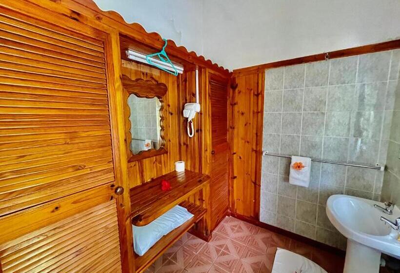 اتاق استاندارد با چشمانداز باغ, Villa Chez Batista