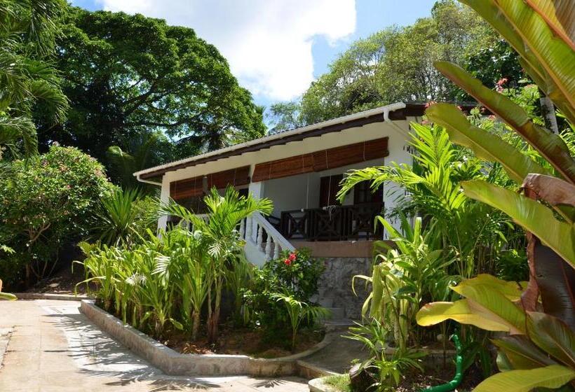 اتاق سوپریور با چشمانداز باغ, Villa Chez Batista