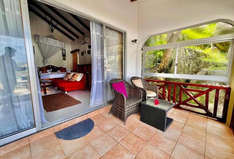 سوییت جونیور, Villa Chez Batista