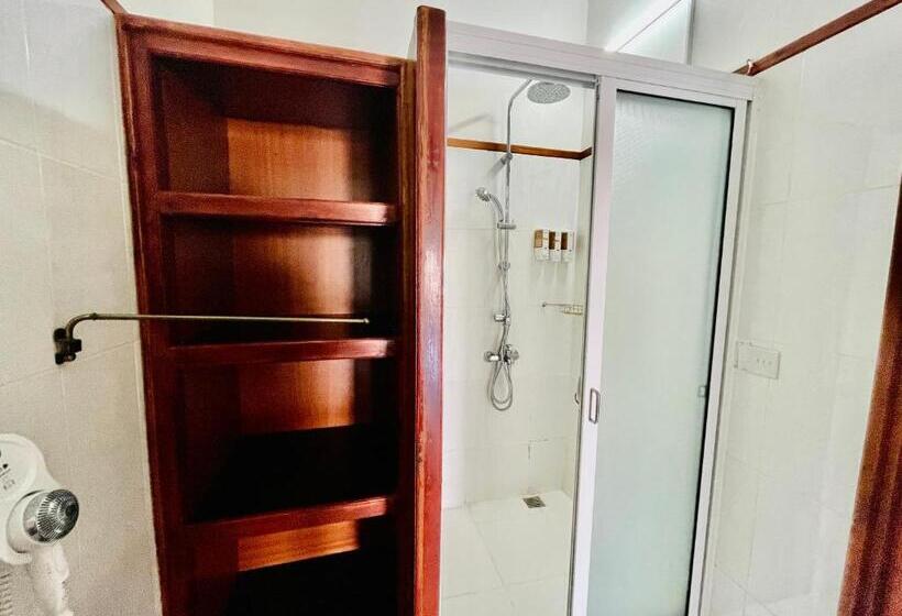 سوییت جونیور, Villa Chez Batista