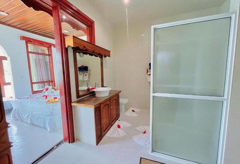 سوییت سینیور با چشمانداز دریا, Villa Chez Batista