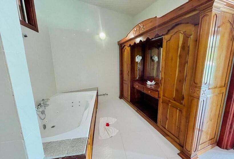 سوییت سینیور با چشمانداز دریا, Villa Chez Batista