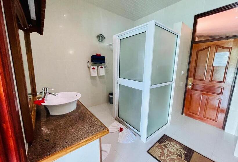 سوییت سینیور با چشمانداز دریا, Villa Chez Batista