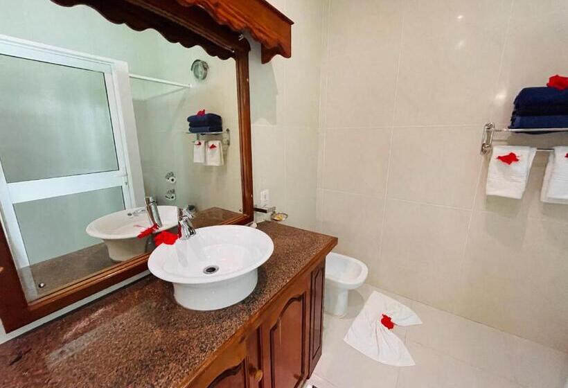 سوییت سینیور با چشمانداز دریا, Villa Chez Batista