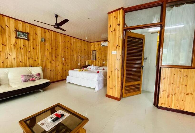 سوئیت اجرایی با چشمانداز دریا, Villa Chez Batista