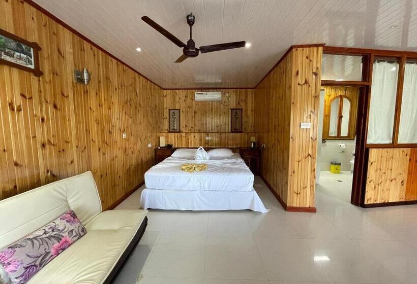 سوئیت اجرایی با چشمانداز دریا, Villa Chez Batista