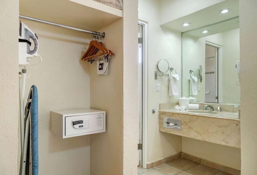 غرفه قياسيه سريرين مزدوجين, Comfort Inn Tampico