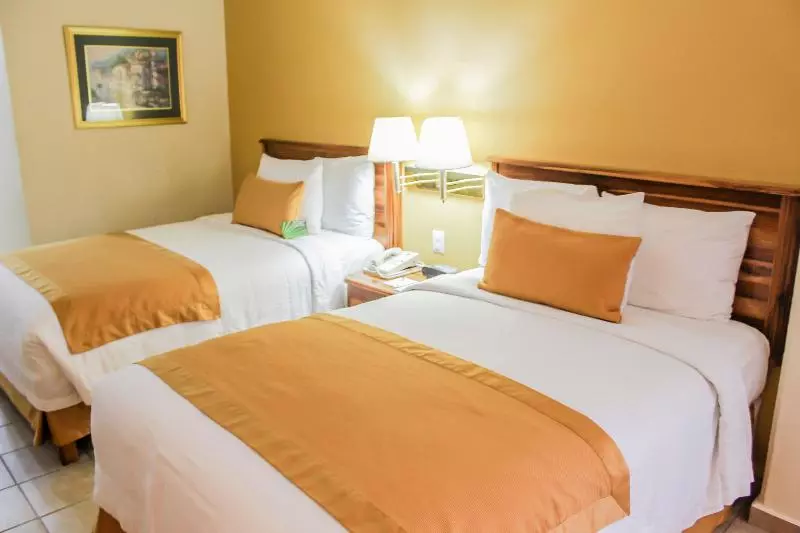 اتاق استاندارد, Comfort Inn Tampico