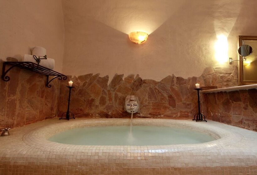 جناح جونيور, Hacienda San Gabriel De Las Palmas