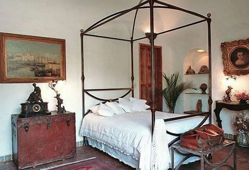 جناح جونيور, Hacienda San Gabriel De Las Palmas