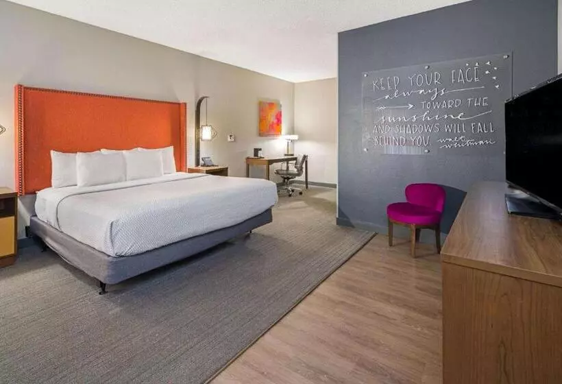 身障者適用キングサイズベッドルーム, La Quinta By Wyndham Orange County Airport