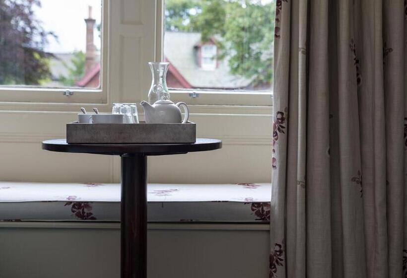 Номер Стандарт, Nether Abbey