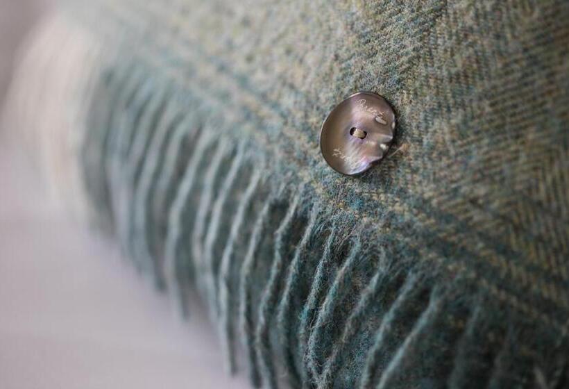 Номер Стандарт, Nether Abbey