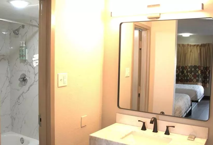 2ダブルベッドのスタンダードルーム, Super 8 By Wyndham Atlanta Northeast Ga