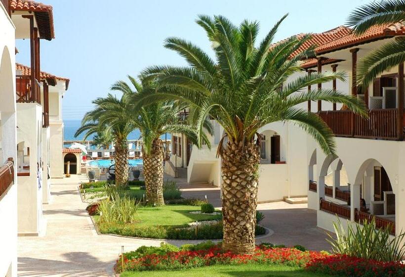 סוויטת ג'וניור נוף לגינה, Xenios Possidi Paradise