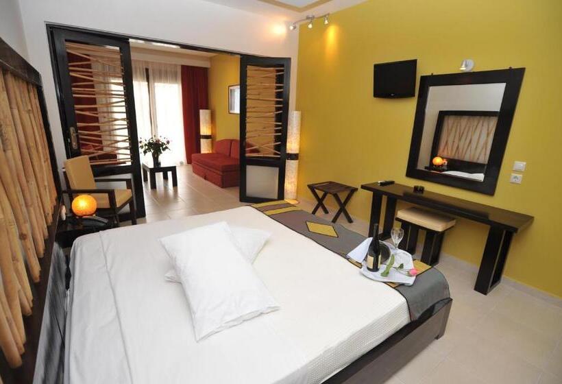 סוויטת ג'וניור נוף לגינה, Xenios Possidi Paradise