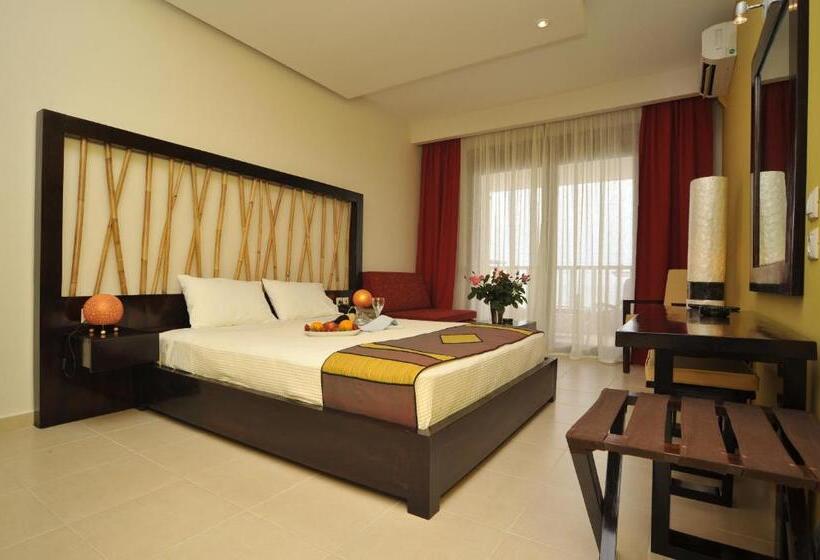 סוויטה משפחתית, Xenios Possidi Paradise