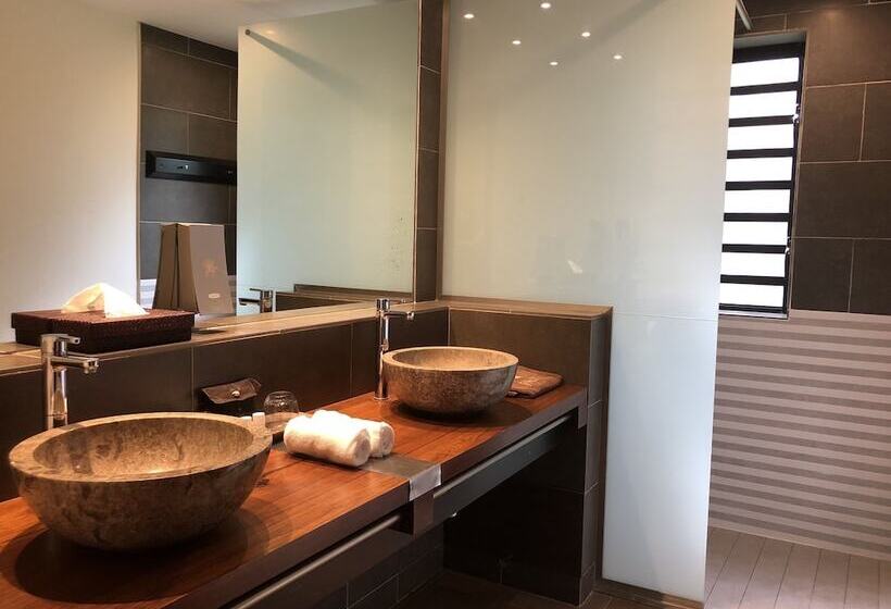 اتاق لوکس, Palm Hotel & Spa