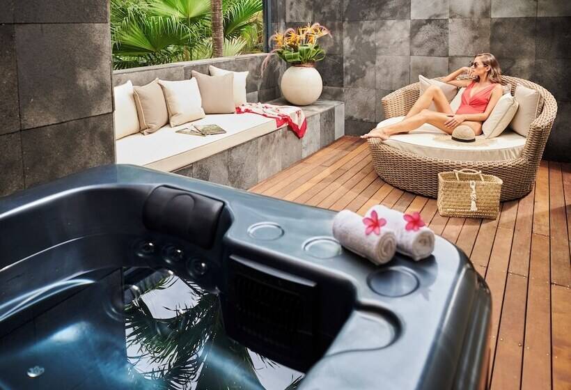 سوییت خانوادگی, Palm Hotel & Spa