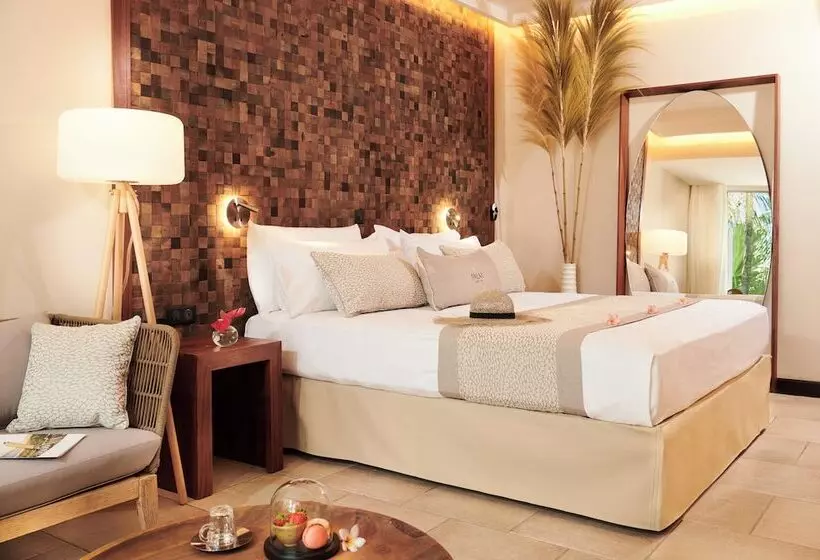سوییت خانوادگی, Palm Hotel & Spa