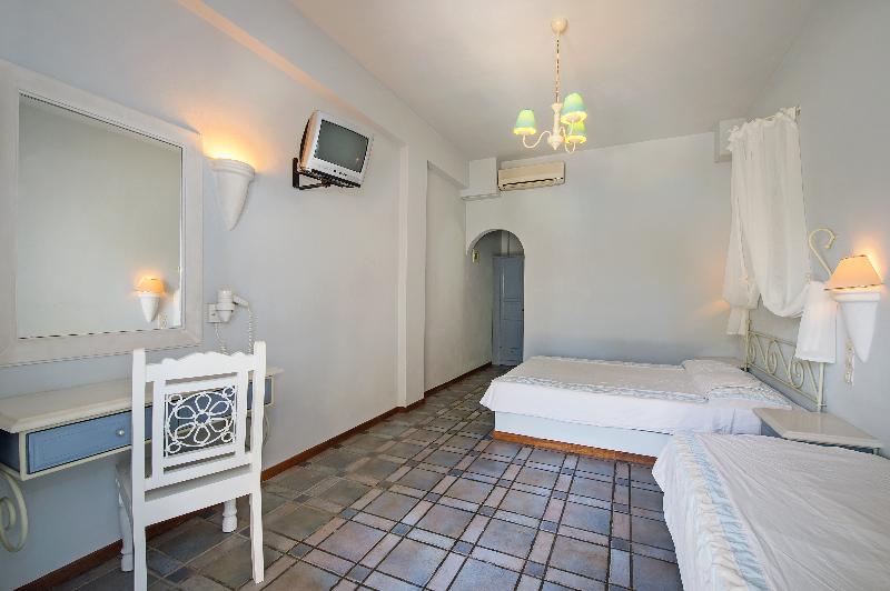 スタンダードスタジオ, Atlantis Beach Villa