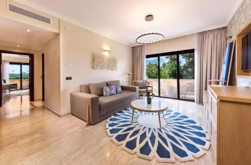 سوییت با چشم‌انداز باغ, Grand Palladium Select White Sand Resort & Spa - All Inclusive