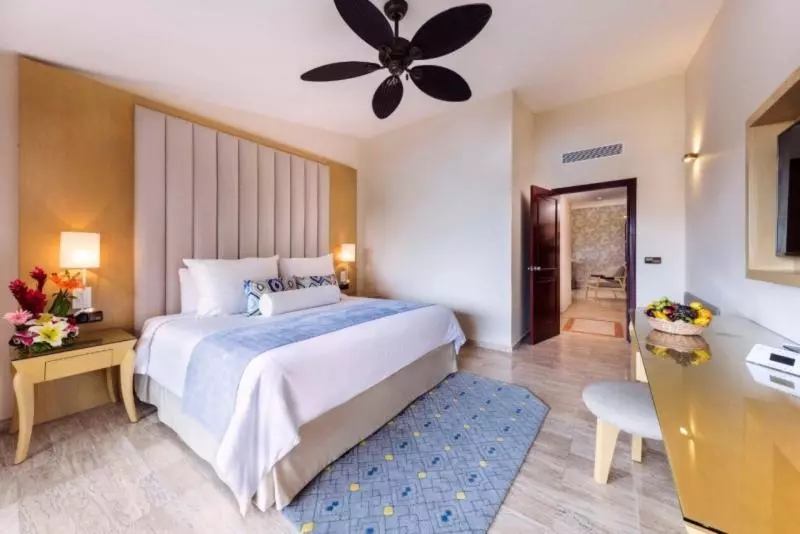 سوییت با چشم‌انداز باغ, Grand Palladium Select White Sand Resort & Spa - All Inclusive