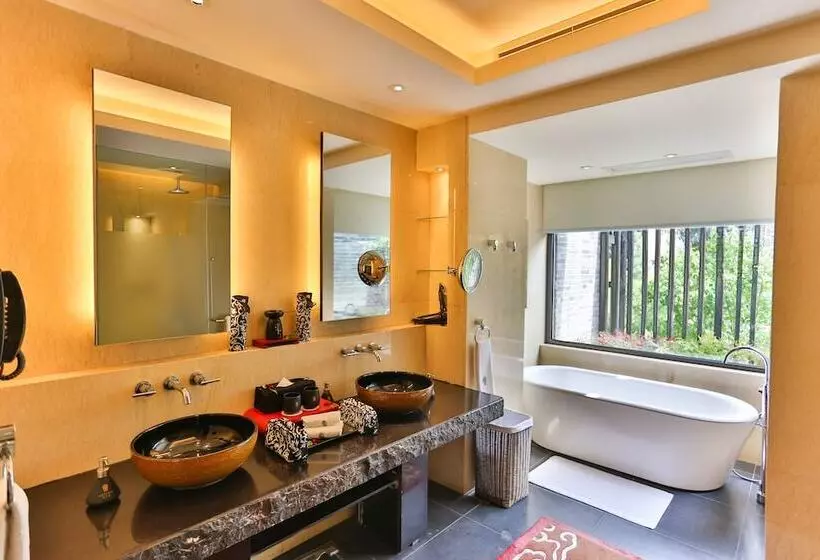 デュプレックス２ベッドルームアパート, Banyan Tree Lijiang