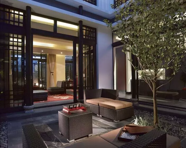 デュプレックス２ベッドルームアパート, Banyan Tree Lijiang