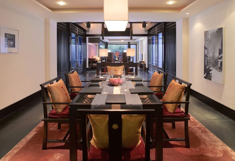 ویلای 3 خوابه, Banyan Tree Lijiang