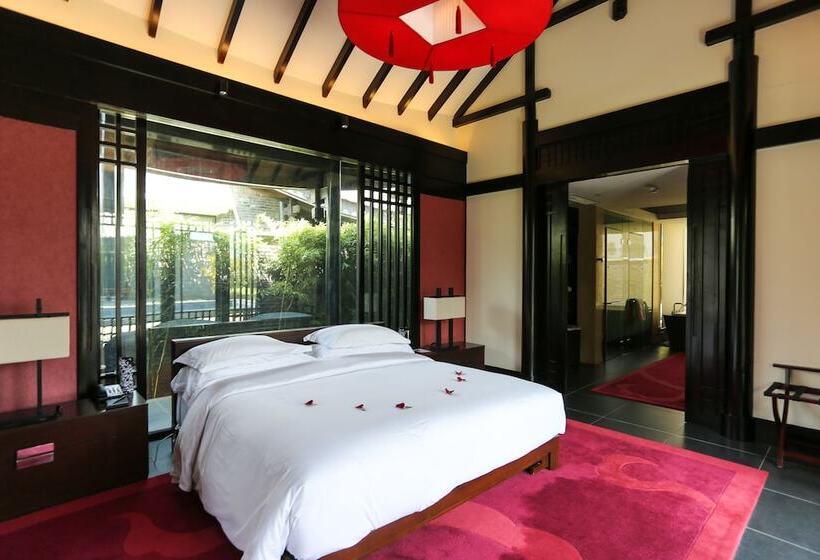ویلای 3 خوابه, Banyan Tree Lijiang