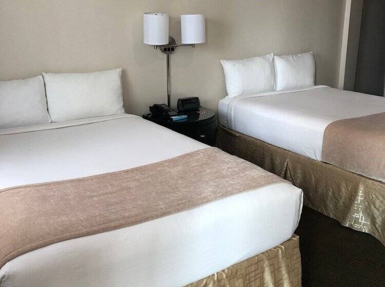 带2个双人床的标准工作室, Beach Place