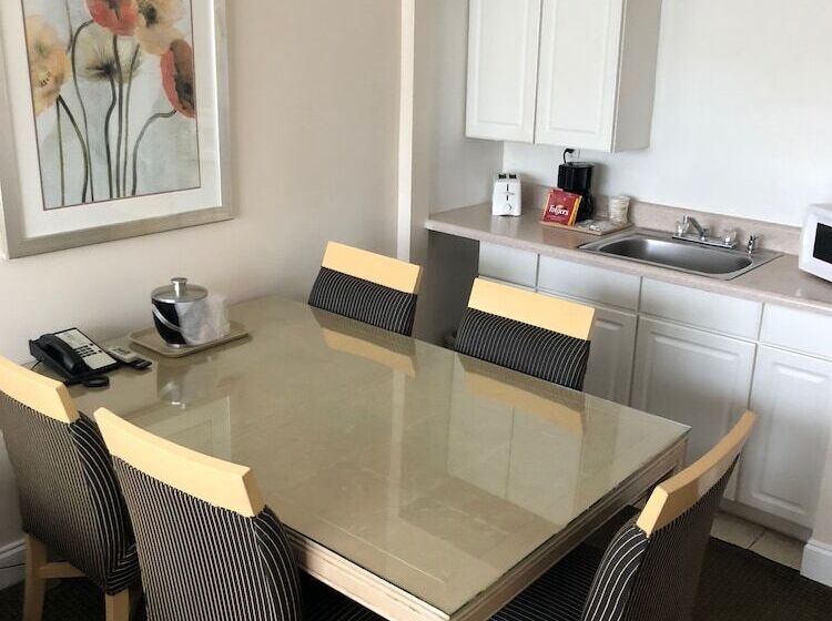 带2个卧室的套房, Beach Place