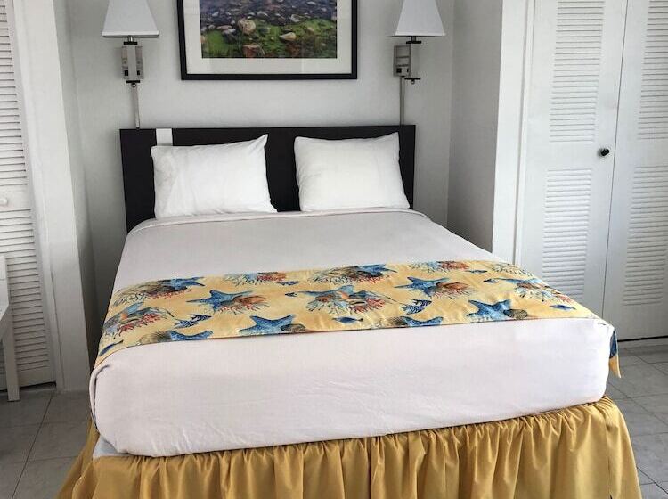 标准工作室, Beach Place