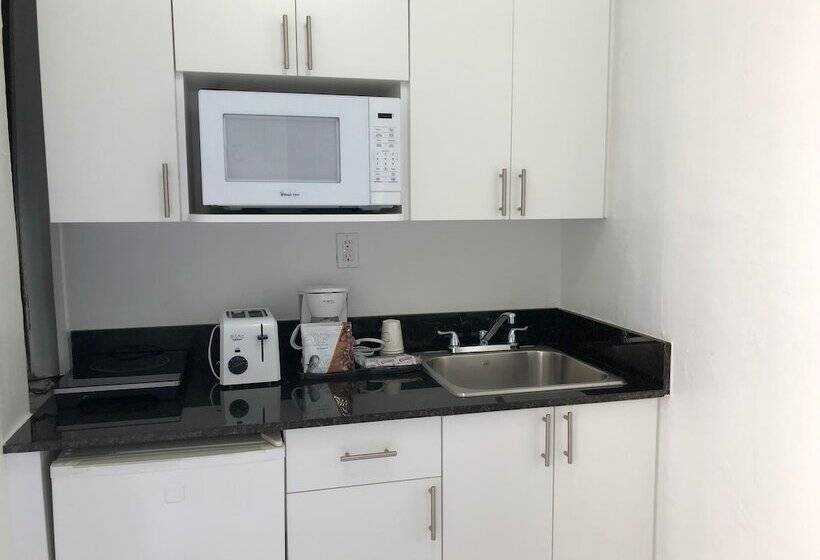 标准工作室, Beach Place