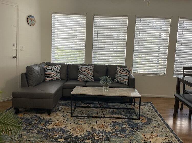 两卧家庭套房, Beach Place