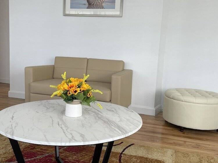 两卧家庭套房, Beach Place