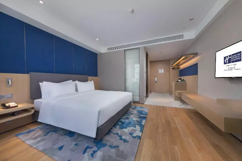 キングサイズベッドのデラックスルーム, Four Points By Sheraton Los Angeles Westside